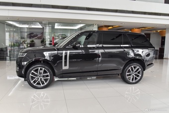 2026款揽胜 3.0 L6 400PS HSE长轴版