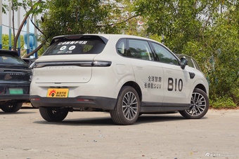 2025款零跑B10 510悦享智驾版