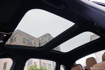2025款奔驰E级改款 E 300 L 豪华型