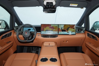 2026款红旗HQ9 PHEV 2.0T 四驱尊贵版
