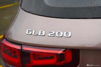  2020款奔驰GLB 1.3T自动200动感型