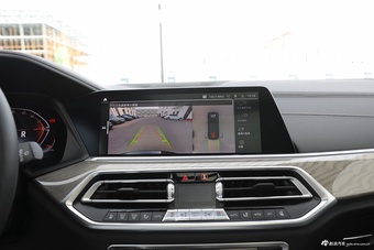 2022款宝马X5 xDrive 40Li 尊享型M运动套装