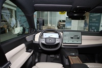 2026款沃尔沃XC70插电 四驱超长续航