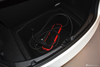 2021款Model 3 标准续航后驱升级版