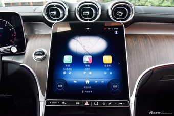 2025款奔驰GLC改款 300 L 4MATIC 动感型 7座