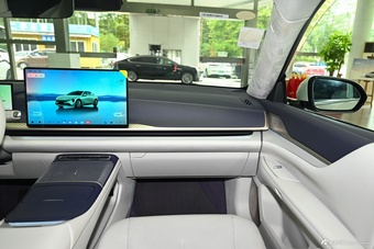 2025款至境L7 艾维亚