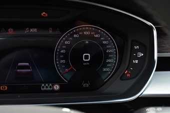 2025款奥迪A8L 55 TFSI quattro 旗舰型