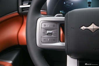 2025款方程豹钛7 四驱基本型