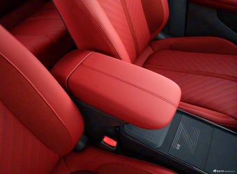 2026款领克Z20 曜红版 官图