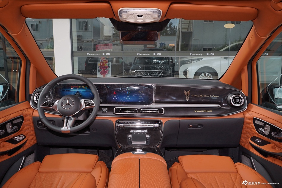 2025款维努斯 2.0T 晖凰