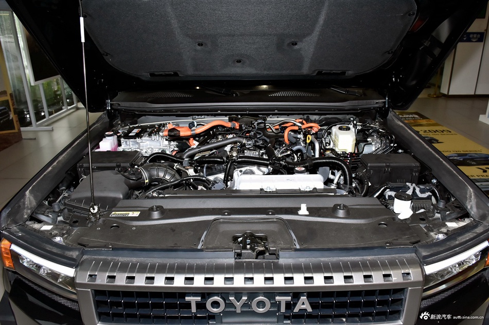 2025款普拉多 2.4T 全能TX版 5座