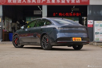 2025款日产N7 625 Max