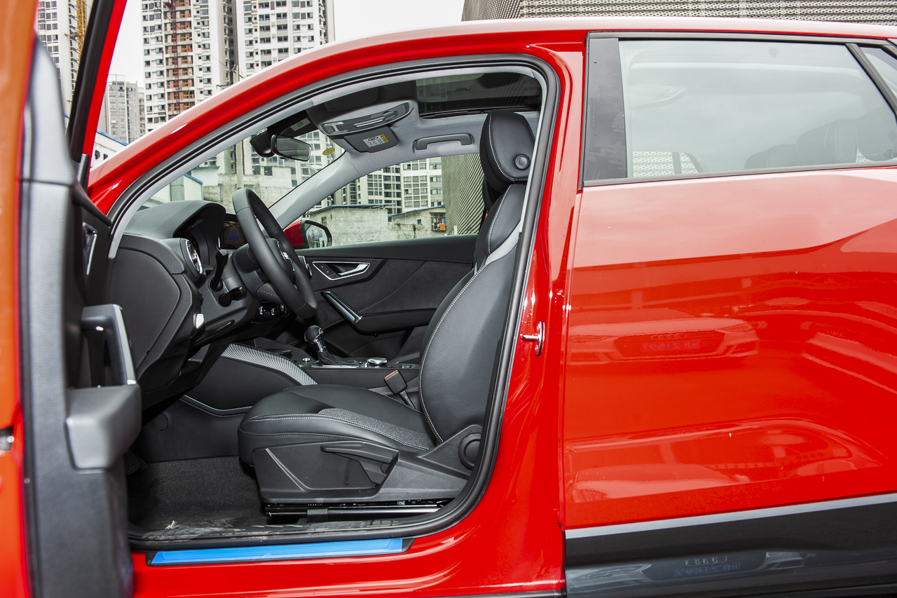 2019款奥迪Q2L e-tron纯电智享型