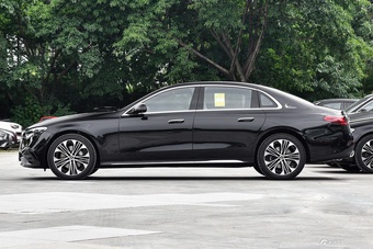 2024款奔驰E级 改款 E 300 L 时尚运动型