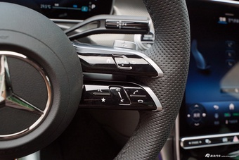 2025款奔驰C级 改款 C 260 L 4MATIC 运动版