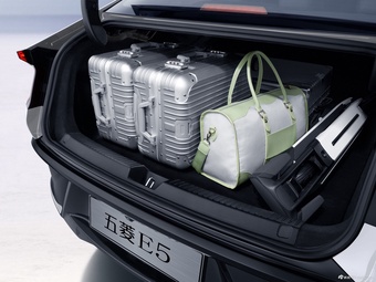 2024款五菱E5 510km 标准版 官图