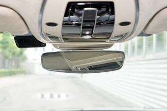 2024款奥迪A8L Horch创始人版 55TFSI