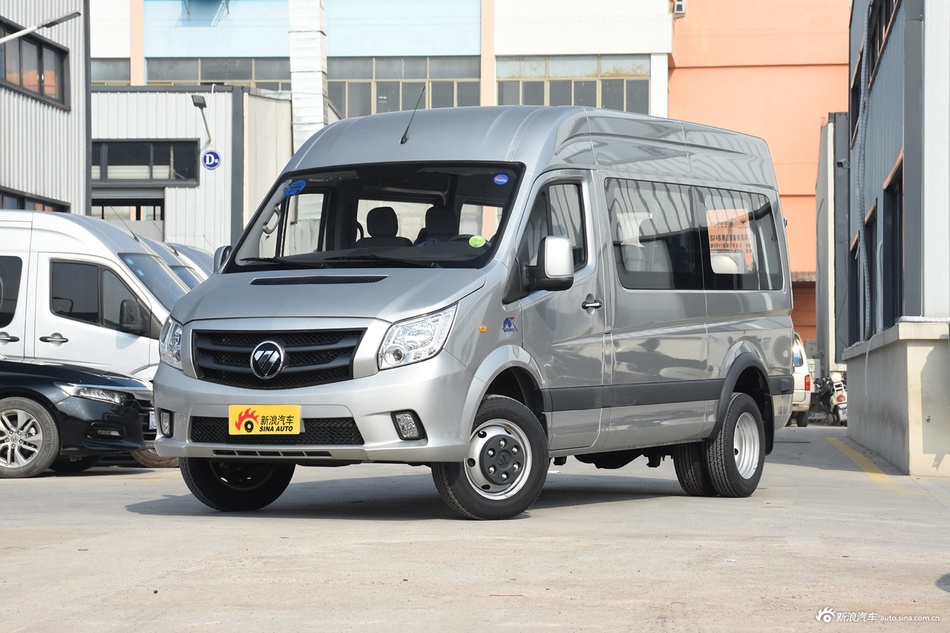 2024款图雅诺 吉象多功能 2.8T手动 长轴中顶 后双胎7座