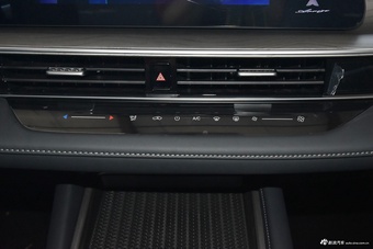 2025款艾瑞泽8 1.6T DCT卓越版