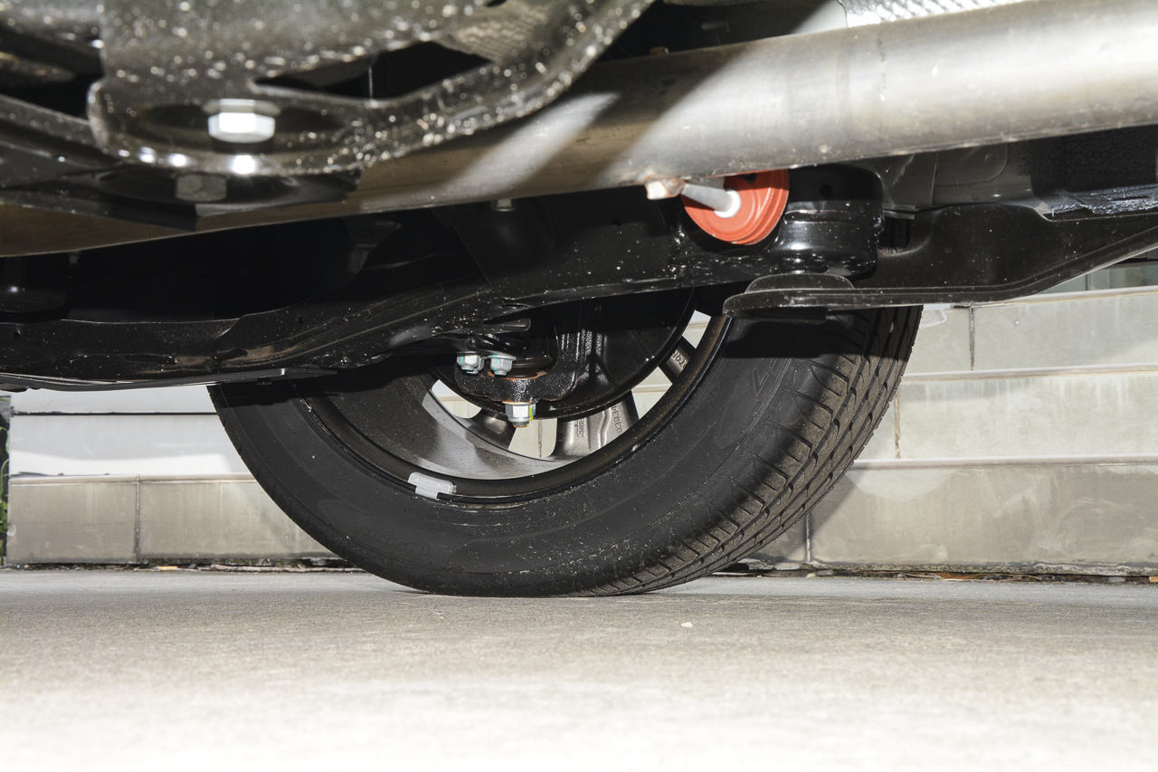 2020款荣威RX5 1.5T20T手动4G互联超越旗舰版