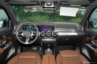 2025款奔驰GLB 220 时尚型