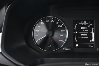 2025款瑞虎7 卓越版 1.5T CVT全球版