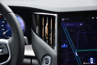 2024款红旗HS7 PHEV 2.0T四驱旗领版 7座