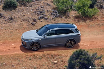 2025款理想L7 Ultra智能焕新版官图