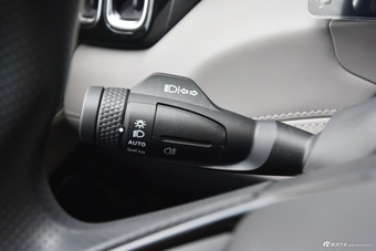 2025款博越L 第四代 1.5TD DCT 启程