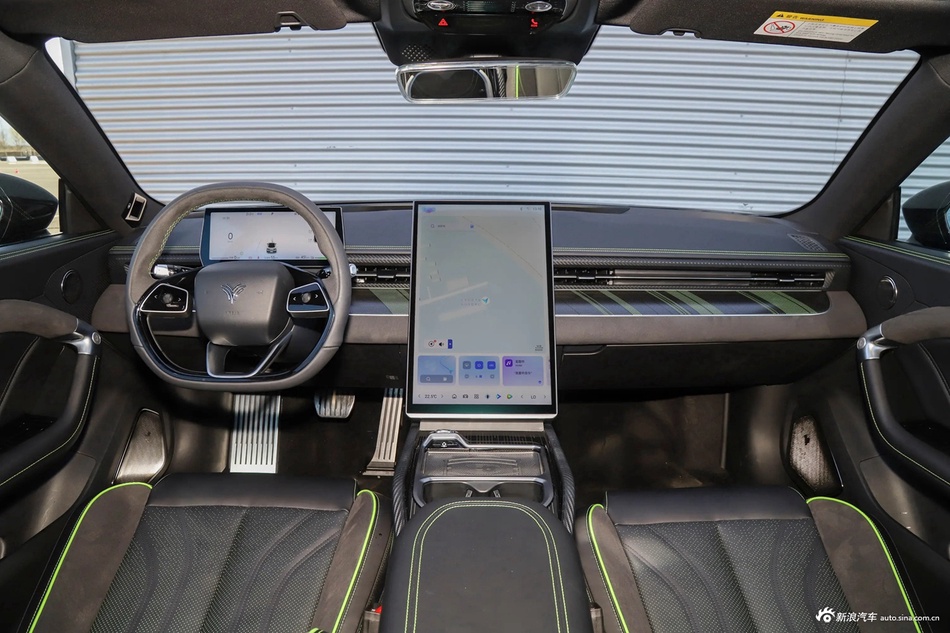 2023款哪吒GT 580 AWD