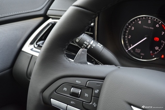 2021款XT6改款2.0T自动六座四驱尊贵型 