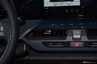 2024款起亚EV5 530km Air