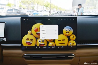 2025款岚图梦想家 PHEV 四驱尊贵乾崑版