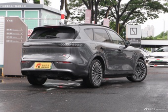 2025款岚图FREE+ 四驱乾崑版