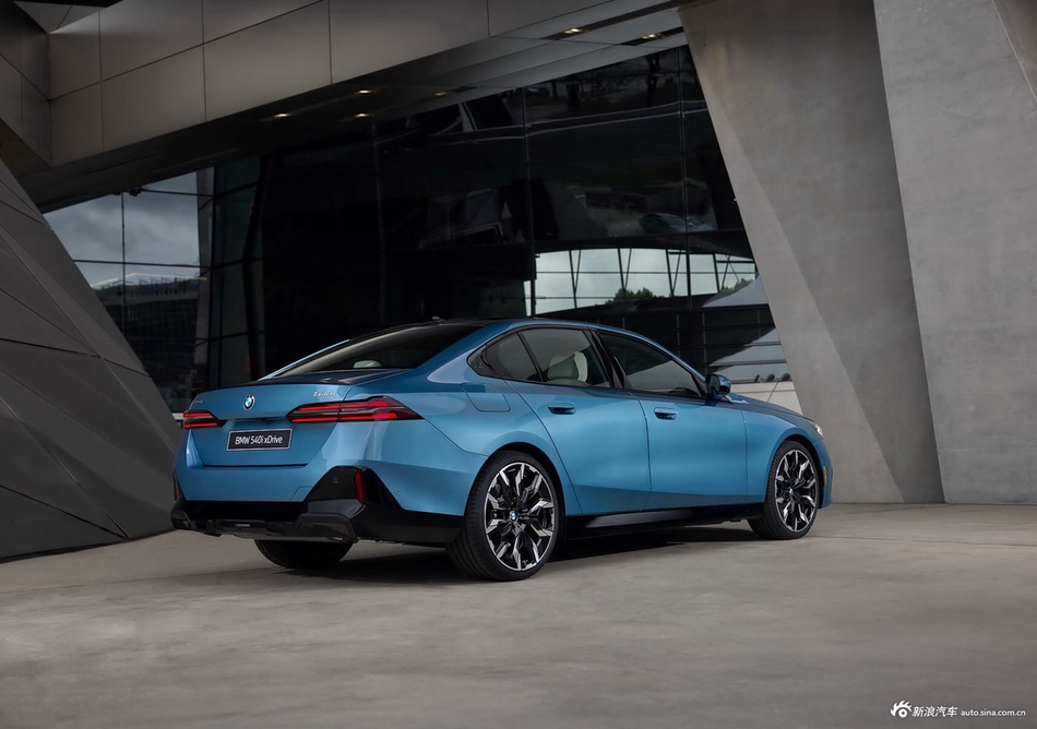 宝马5系（进口）好开真不是吹的，11月热销最高直降14.25万