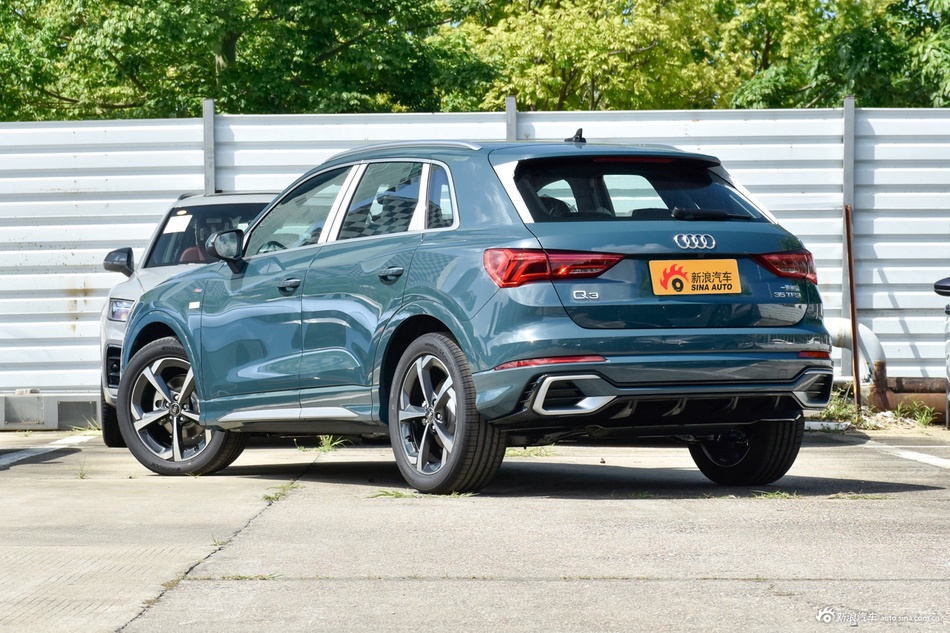 全系价格低至16.42万起，最大折扣6.5折，奥迪Q3问你敢答应吗？