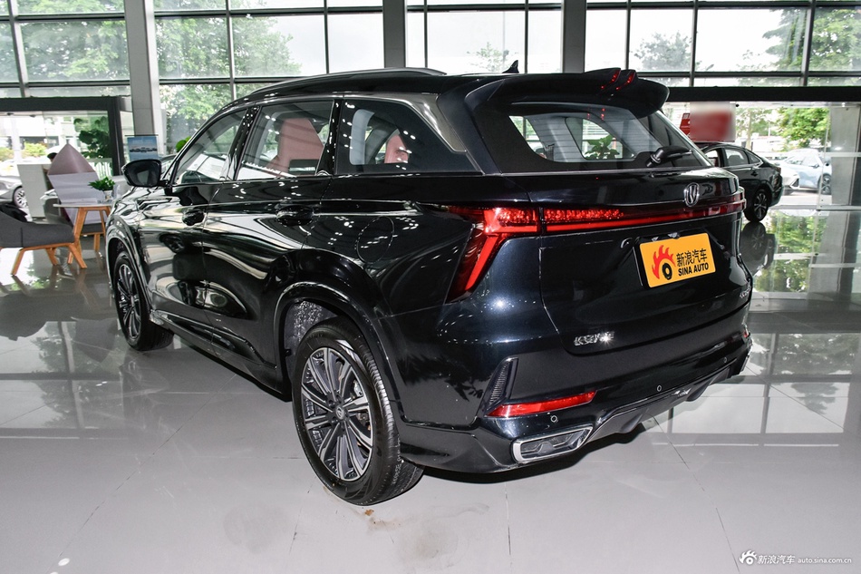 长安汽车长安CS75 PLUS促销中，最高直降3.43万，新车全国8.76万起！